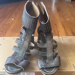 Distressed Zelda freebird. Worn without box